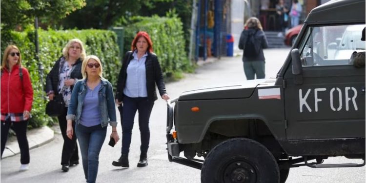 Tensionet në Veri, NATO: Po ndërmarrim të gjitha hapat për të ofruar mjedis të sigurt