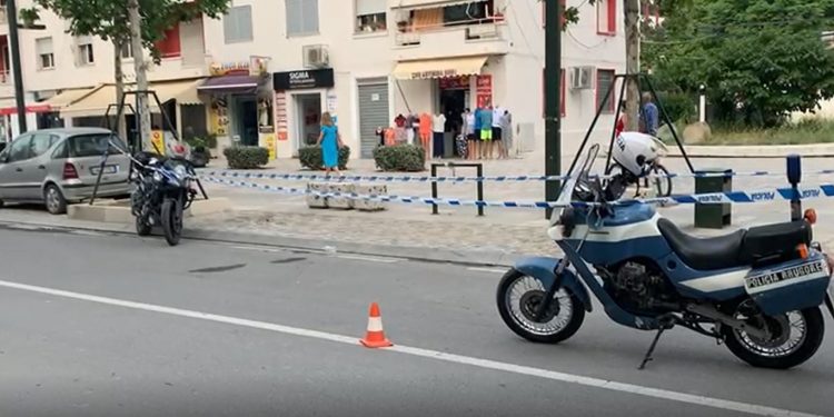 Përplaset motori i policisë, efektivi dërgohet në gjendje të rëndë drejt spitalit