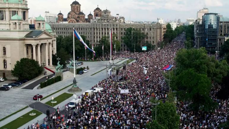 Zgjerohen protestat në Serbi, efekti dhe pasojat e tyre