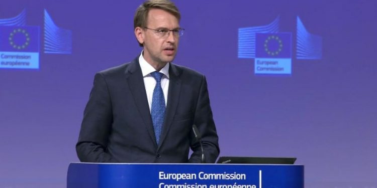 Zëdhënësi i BE reagon sërish për Kosovën: Nuk janë sanksione, por masa të përkohshme