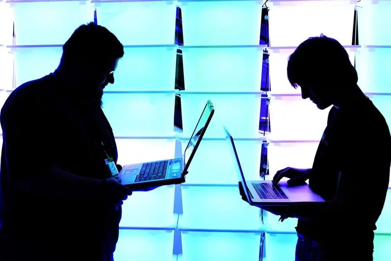 E-mailet si “karrem”, policia parandalon mashtrimet kompjuterike ndaj qytetarëve apo bizneseve