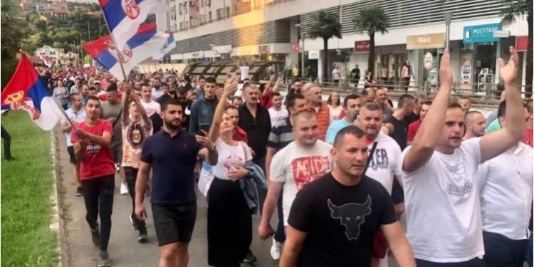 Tubime në Mal të Zi në mbështetje të serbëve në Kosovë