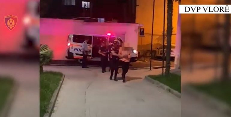 Shpërndanin kokainë dhe kanabis në lokalet e natës, arrestohen 3 të rinjtë