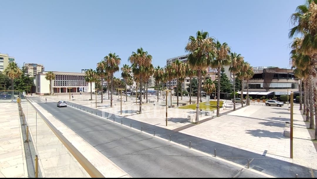Temperatura sot arrin deri në 40 gradë, si duket qendra e Durrësit (VIDEO)