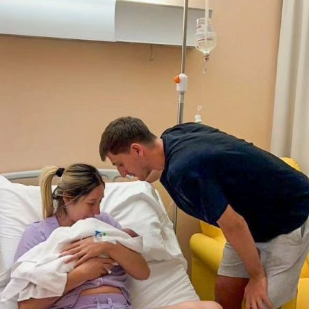 Baba për herë të parë, Marash Kumbulla zbulon emrin e fëmijës