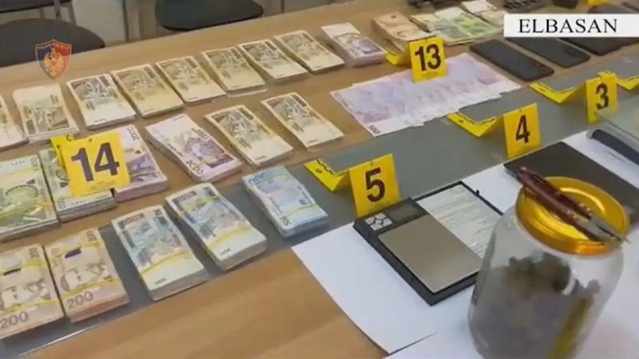 “Rrjeti”/ Ishte shpallur në kërkim për trafik droge, vihet në pranga 36-vjeçari në Elbasan