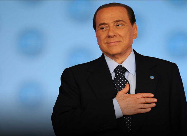 Hapet sot testamenti i Berlusconit, e gjithë familja te noteri