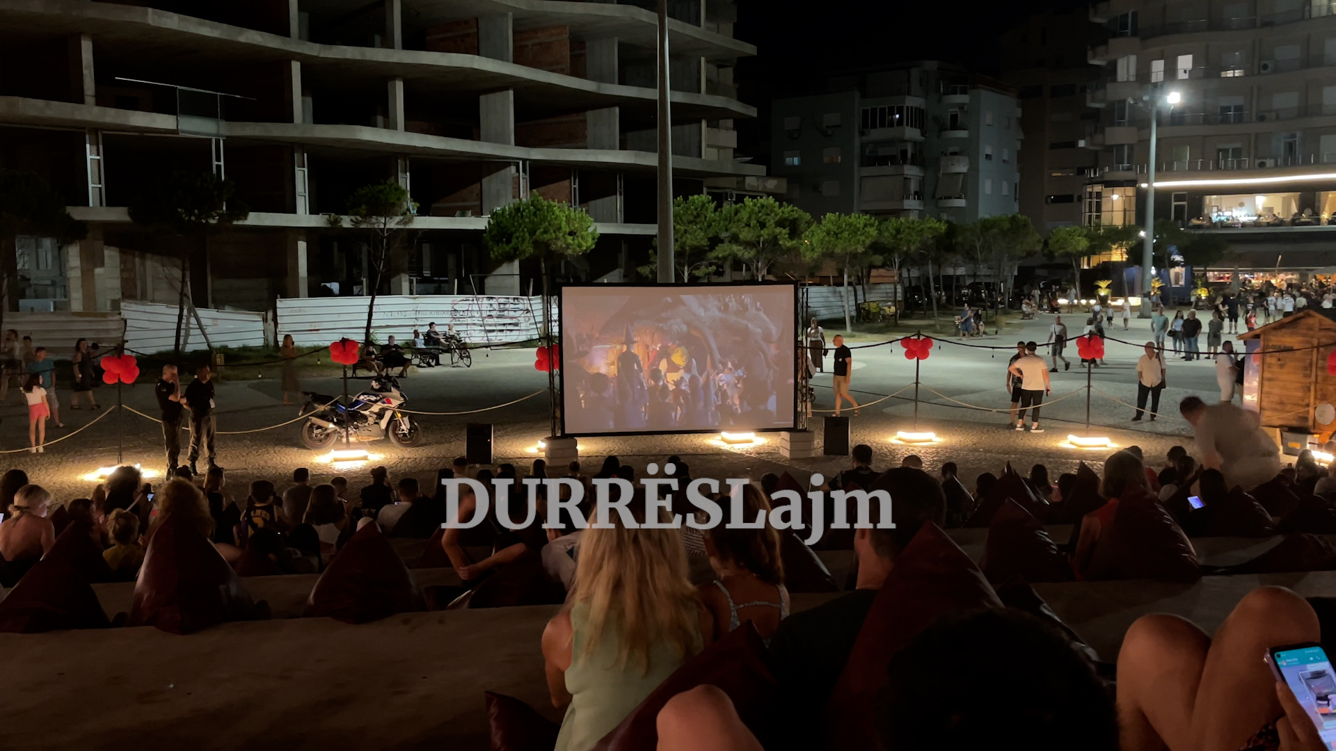 Hapet kinemaja verore në Durrës, 2 filma në natë për fëmijët dhe të rriturit (VIDEO)