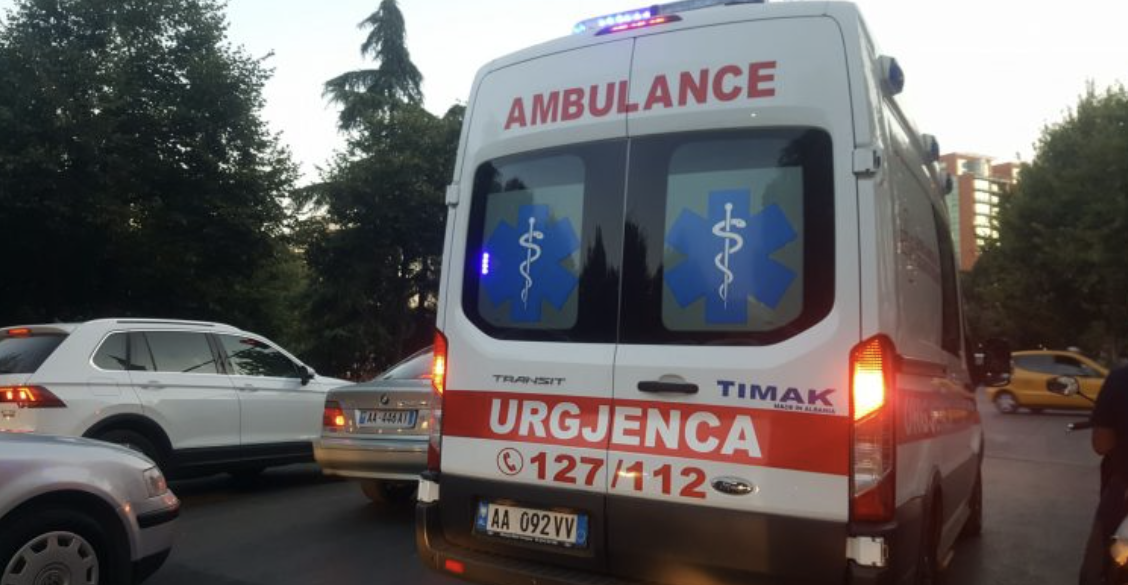 Tragjike! Bashkëshorti gjen pa shenja jete në banesë gruan e tij