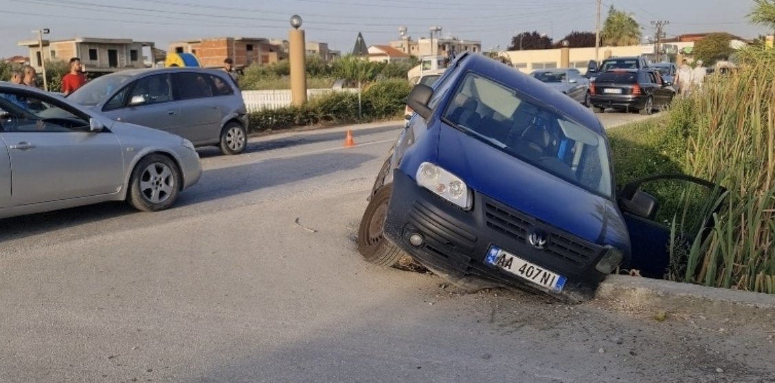 Aksident rrugor, 4 të plagosur, mes tyre 2 fëmijë të mitur