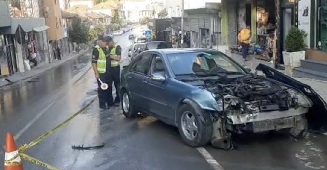 “Benz”-i merr para makinat e parkuara, dy të plagosur