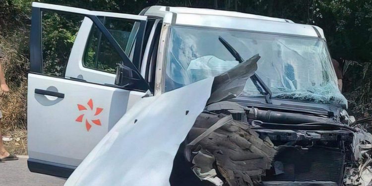 Kamioni përplaset me “Land Rover”-in, lëndohen 3 fëmijët në makinë