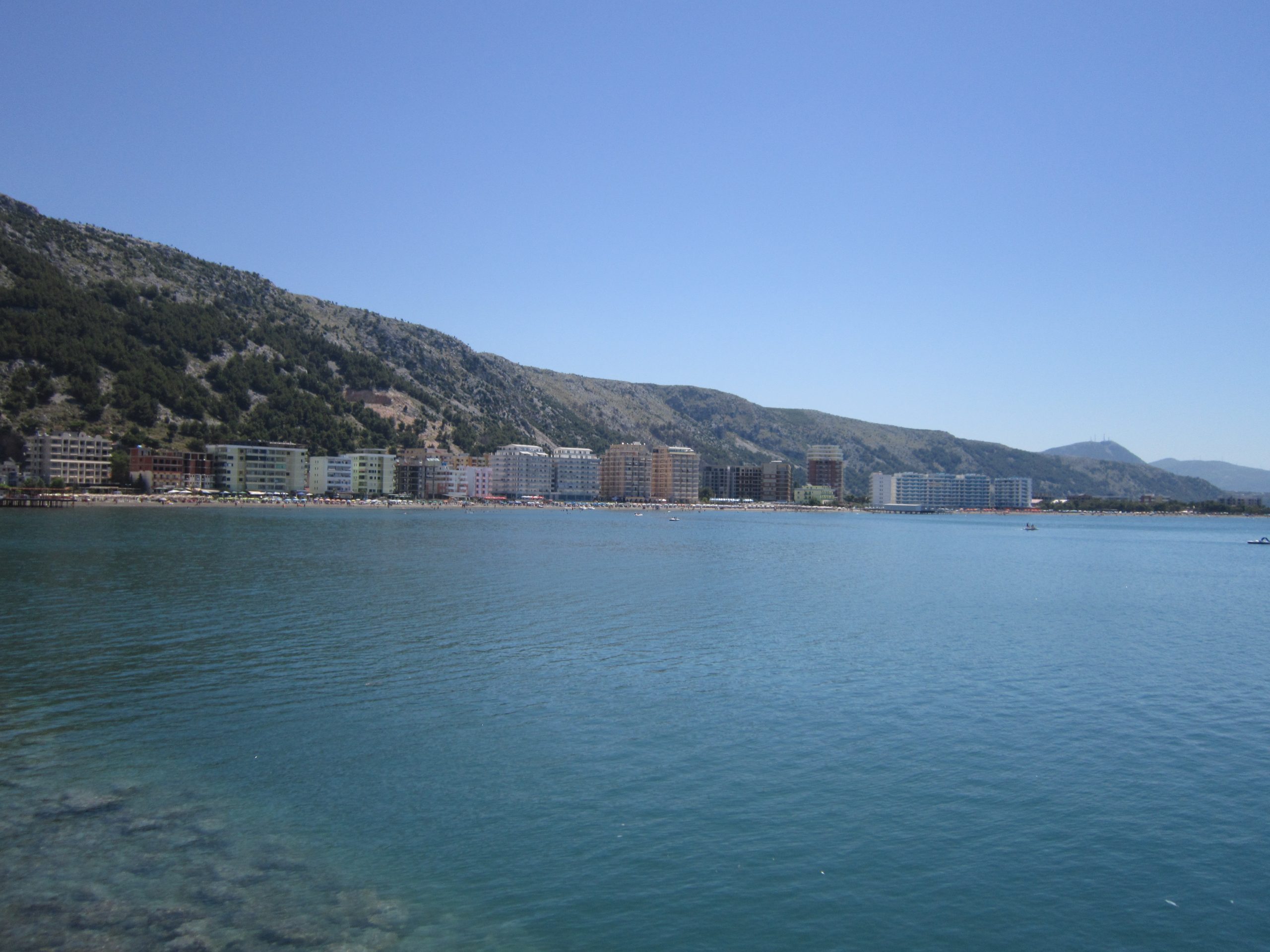 Shëngjin, helmohen 9 turistë nga Kosova