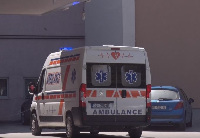 Plagosin me armë zjarri kushëririn, në kërkim dy vëllezërit në Kukës