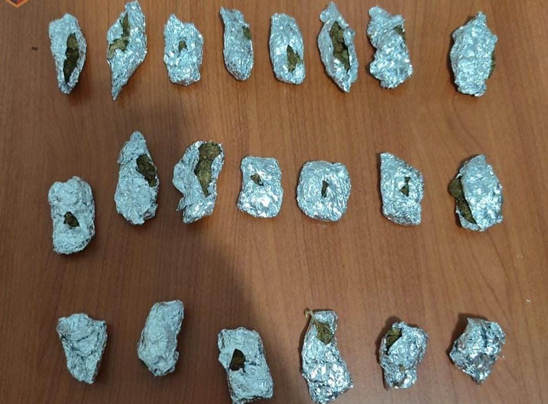 EMRI/ “Hundreds 3” prangos 18-vjeçarin që shiste drogë në lokalet e Golemit (FOTO)