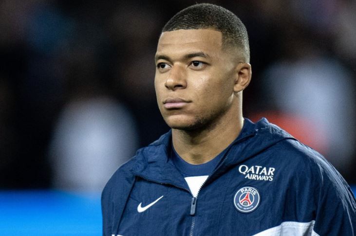 Chelsea futet në “garë” për Mbappe, Shumë e majme parash dhe një lojtar