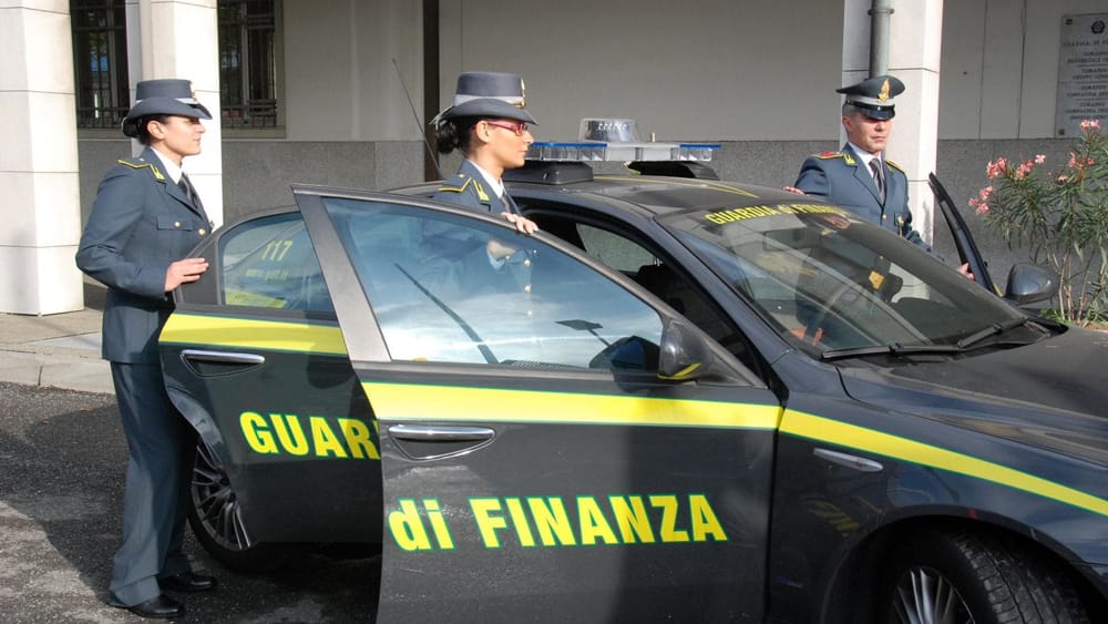 Guardia di Finanza zbarkon në zyrat e klubit italian