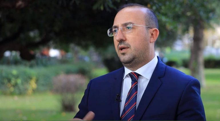 Deputeti Korreshi: Në dosjen e Ahmetajt ka dhe deputetë të PD-së