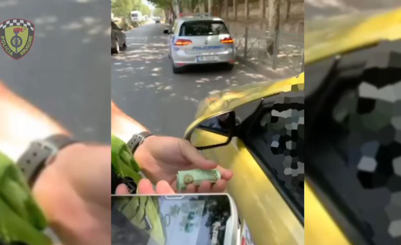 Tiranë, si tentojnë shoferët të korruptojnë policët rrugorë… (Video)