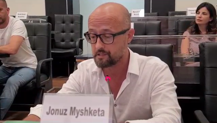 Myshketa: Banorët janë futur në pallatet ende të papërfunduara! Përgjigjet Sako: Punimet nisin javën e ardhshme (VIDEO)
