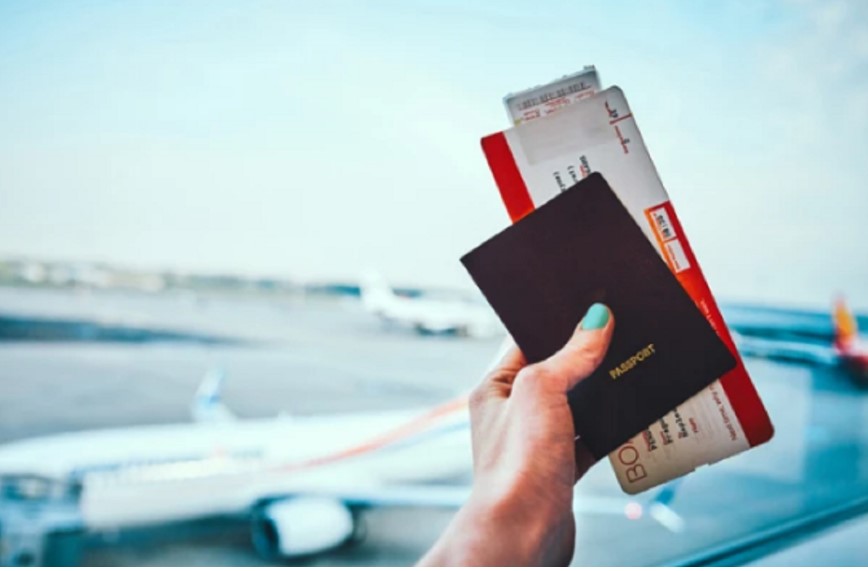 Eksperti: Kujdes, mos postoni foto të pasaportës dhe kartës së imbarkimit në aeroport, ja çfarë ju ndodh