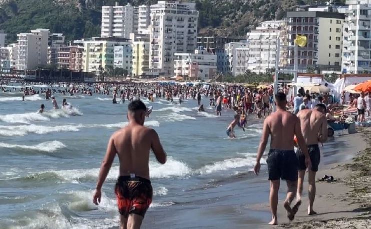 Pushuesja nga Kosova rrezikon të mbytet në det