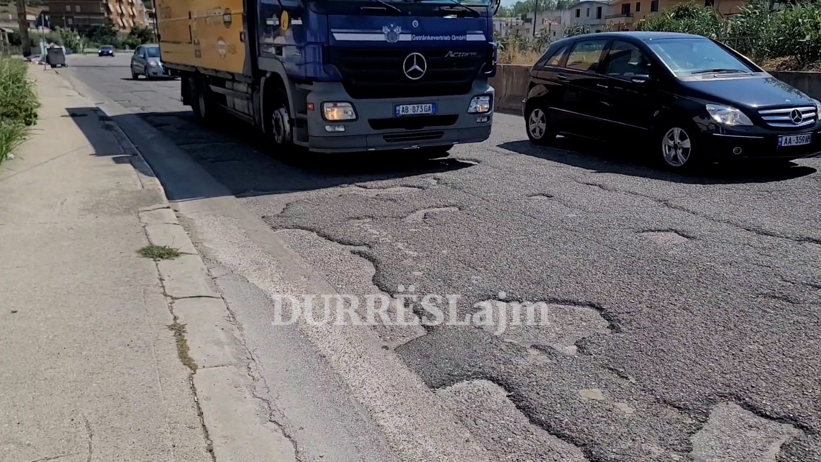 ARRSH shpall fituesin, por ankimimi shtyn ndërhyrjen infrastrukturore në aksin Shkozet – mbikalimi i Plepave (VIDEO)