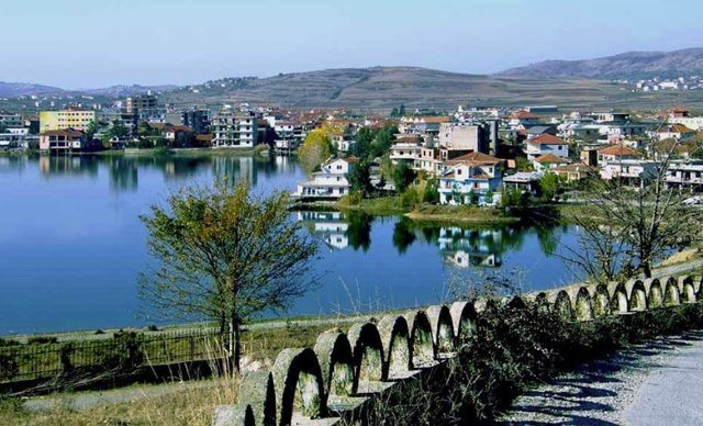 Gjendet i mbytur 41-vjeçari në liqen