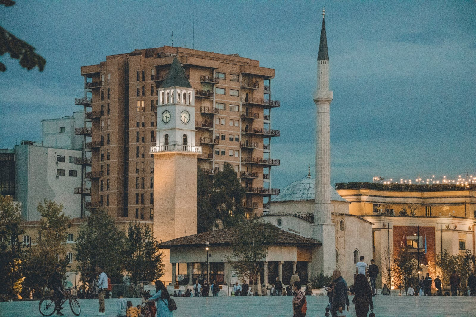 Rama shpërndan artikullin e gazetës franceze: Shqipëria është e mrekullueshme