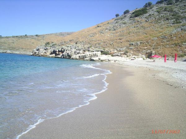 Policia tha që u hodhën nga shkëmbi, si ndodhi ngjarja e rëndë në Himarë, dy të miturit morën goditje nga përplasja e dy jet ski-ve