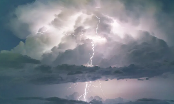 U godit nga rrufeja teksa kulloste bagëtitë, humb jetën 70-vjeçari në Dibër