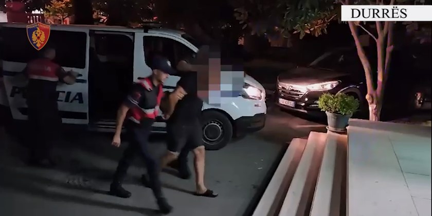 EMRAT/ Kishin përshtatur agjencinë e sigurimeve në Durrës për të shitur drogë, si u zbuluan 3 persona (VIDEO)