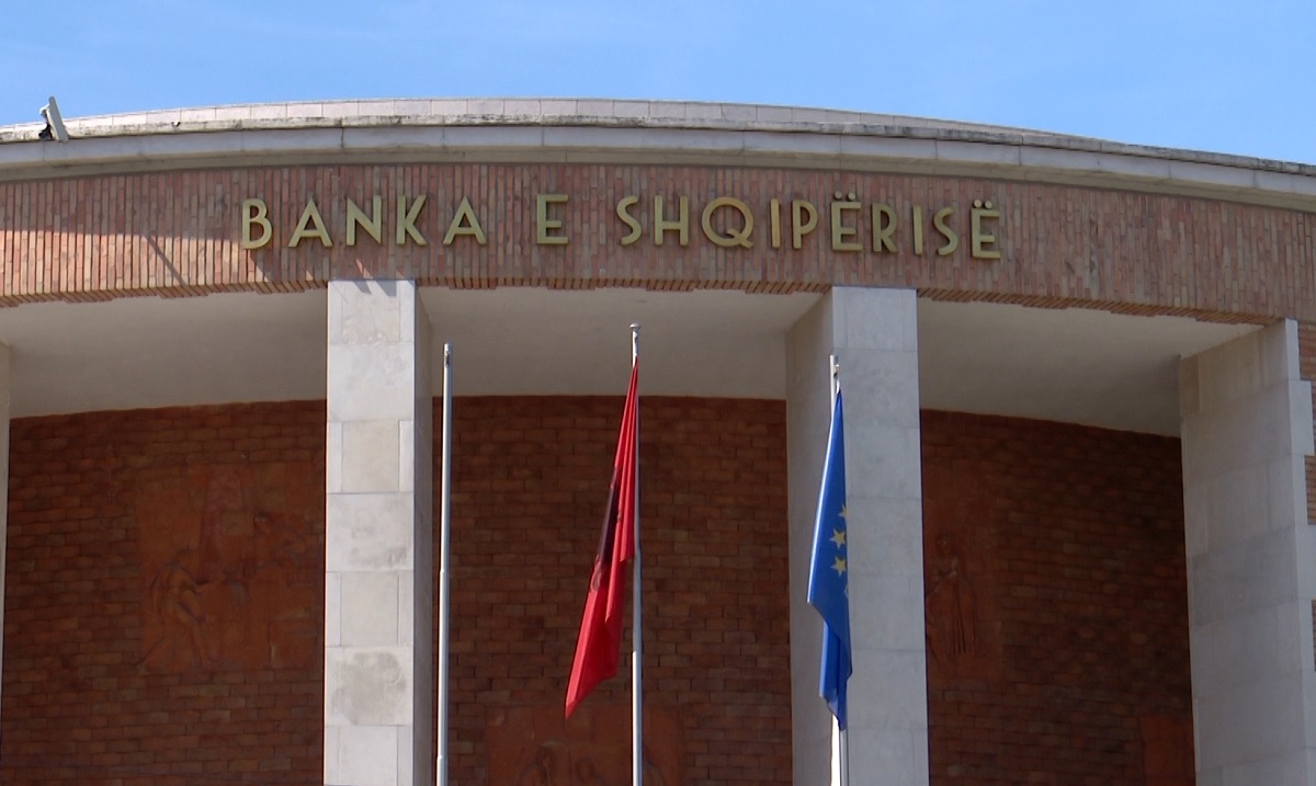 Kursi i Euros, Banka e Shqipërisë ndërhyn në treg