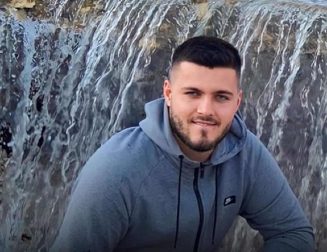 Shpërndante drogë në një “Beach Bar”, ky është polici i arrestuar (EMRI+FOTO)