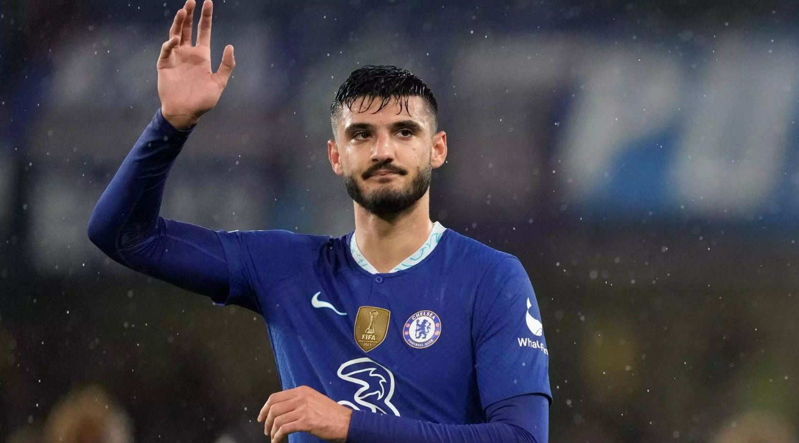 Milani merr përgjigje nga Çelsi për sulmuesin Broja