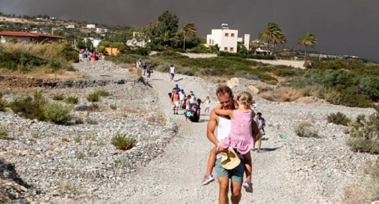 Pushime falas vitin tjetër, dëmshpërblehen turistët që përjetuan tmerrin në zjarret e Rodosit