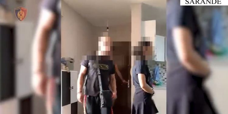 Mbajti peng 6 pushues italianë, arrestohet 59-vjeçari (VIDEO)