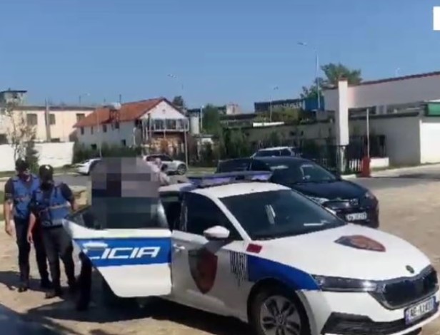 E kishin kthyer lokalin në “pikë” droge, arrestohen babë e bir