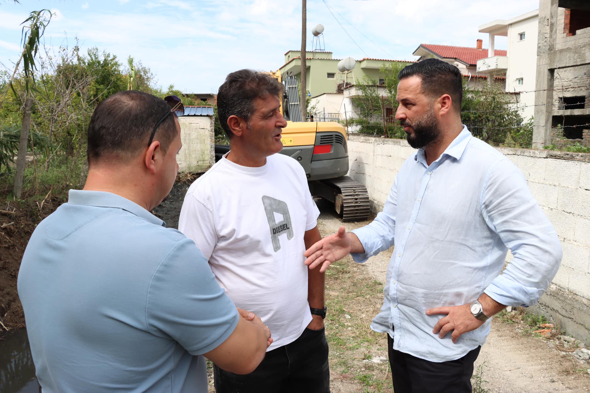 Investimet në lagjen nr.15 të Durrësit, deputeti Balla: Një vend më i sigurt dhe më i pastër për banorët (FOTO)