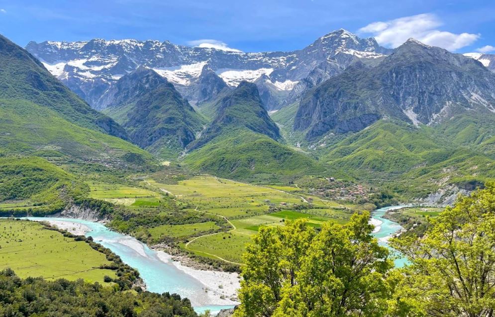 Nuk ndalen promovimet në botë/ “Inside Hook”: Pushime të përsosura në Rivierën dhe Alpet shqiptare