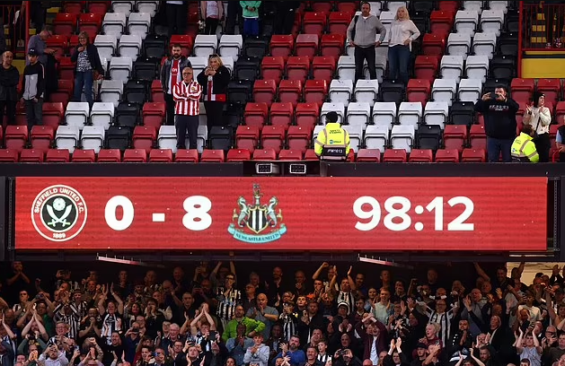 Habit tifozja e Sheffield United, veprimi i saj pas humbjes 0-8 nga Newcastle bëhet viral… | FOTO
