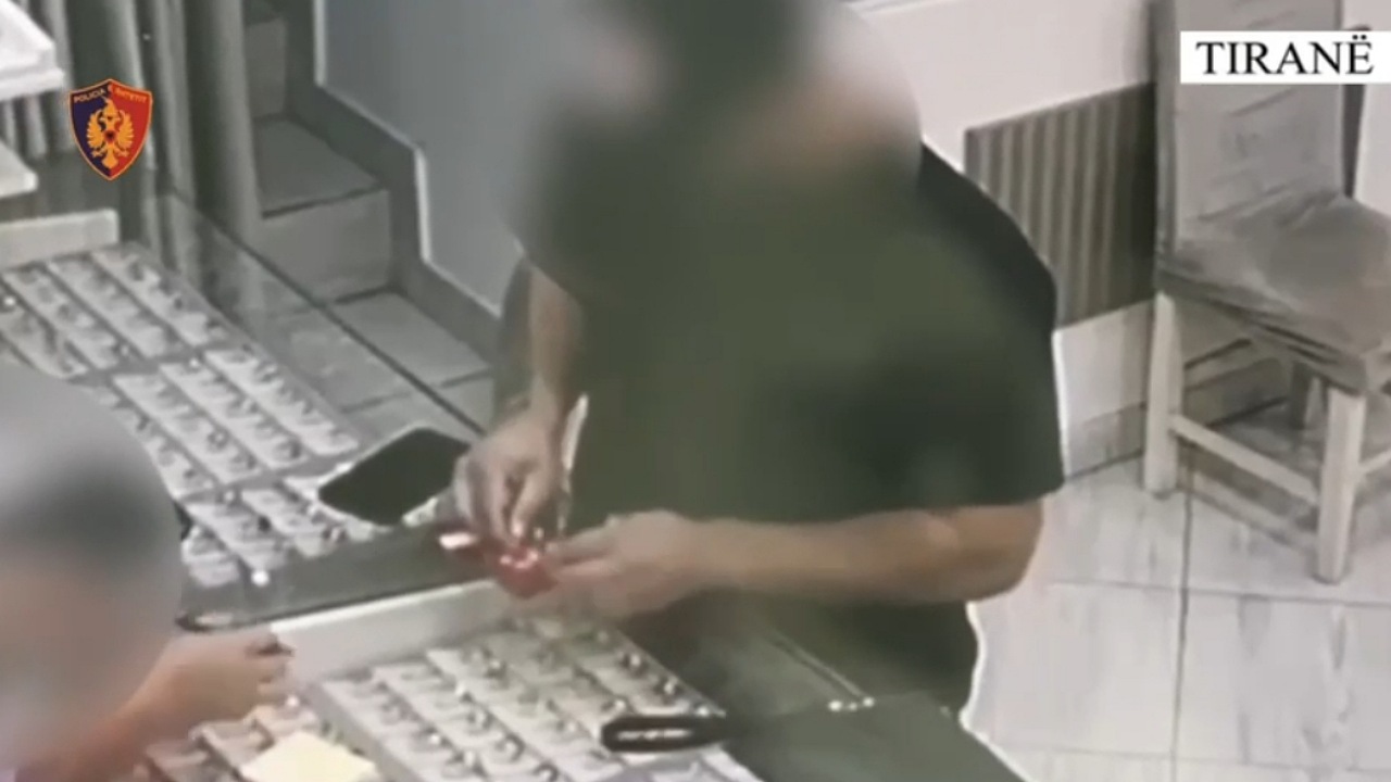 Vodhi florinjtë në banesën e 33-vjeçares dhe i shiti në argjendari, arrestohet autori