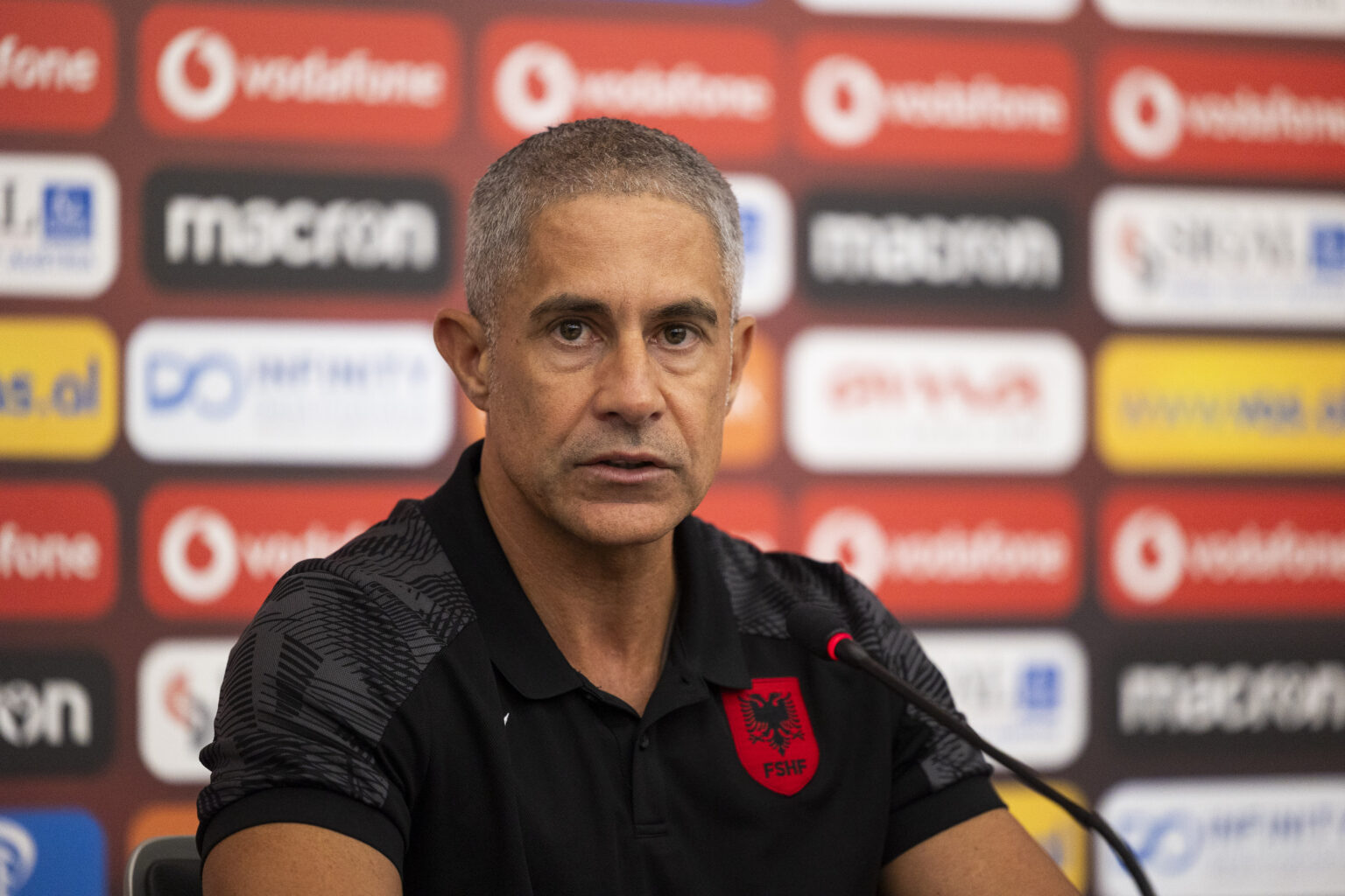 Sylvinho analizon risitë në listën e kombëtares dhe tregon shanset për t’u kualifikuar në Euro 2024