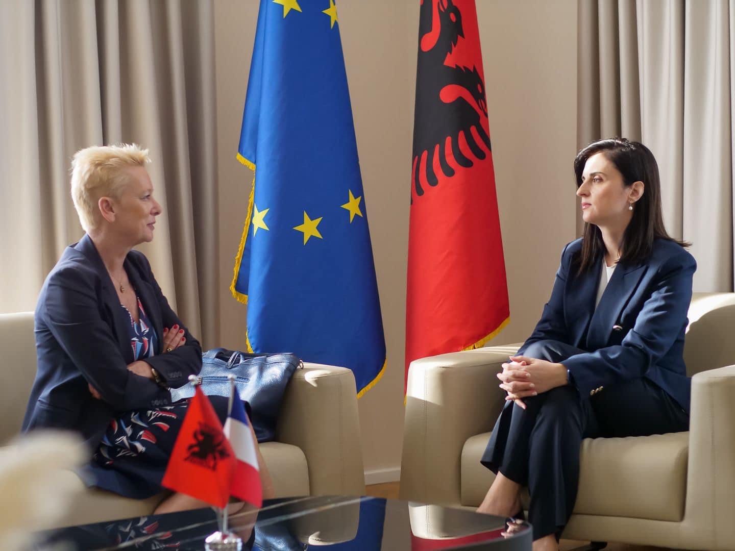 Sako takon Ambasadoren franceze në Shqipëri: E njoha me vlerat e rralla historike e arkeologjike të Durrësit (FOTO)