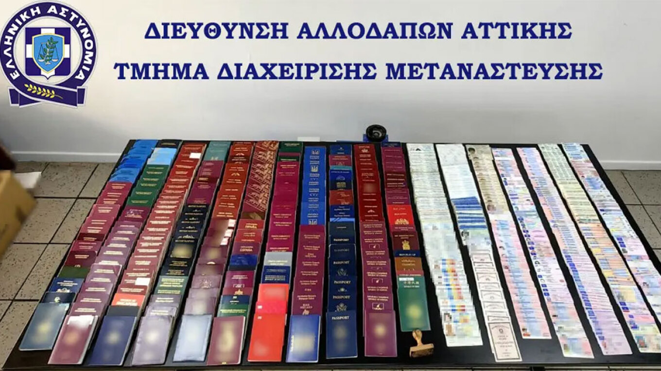 Çmontohet organizata kriminale që falsifikonte pasaporta dhe ua shiste të huajve për 800 euro, 4 në pranga