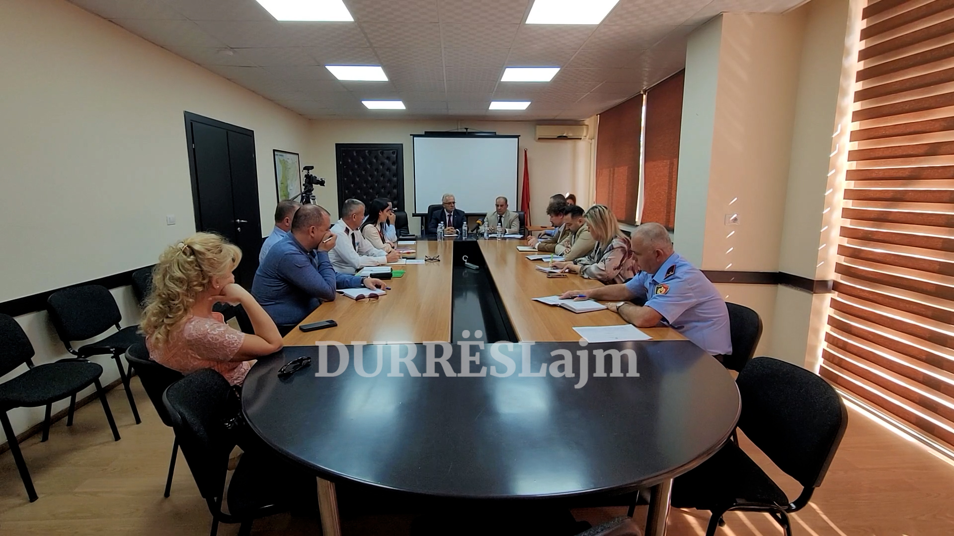 “Paketa e sigurisë në perimetrin e shkollave”, takim në Prefekturën Durrës (VIDEO)