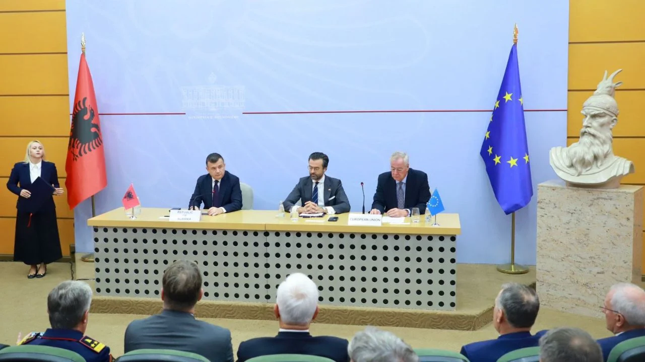 Operacionet e FRONTEX, nënshkruhet marrëveshje mes Shqipërisë dhe Bashkimit Europian