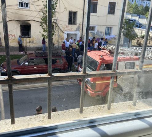 Rrjedh bombola e gazit, përfshihet nga flakët banesa