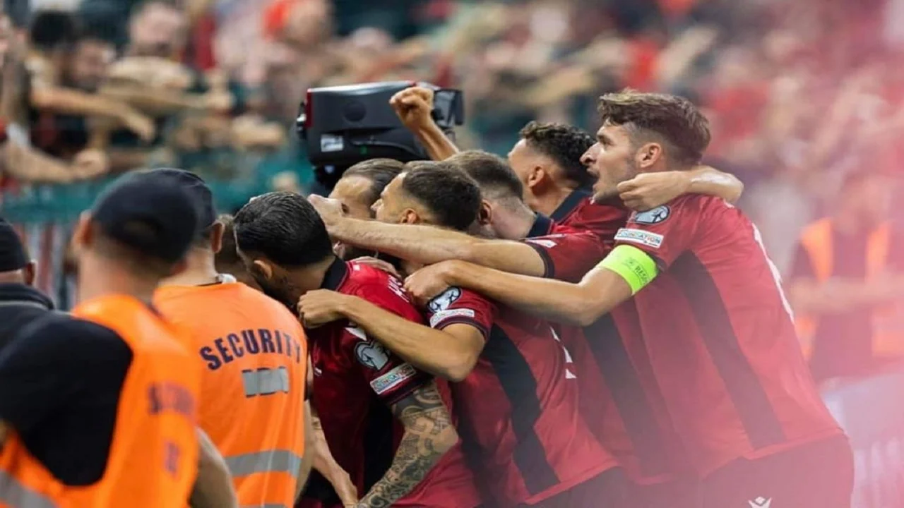 Shkëlqyen në “Air Albania”, Rama dhe Begaj krenarë me kuqezinjtë: Urime Kombëtares!