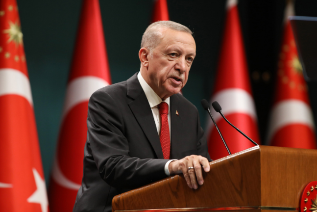 Erdogan shuan tensionet me Greqinë: Jemi miq të vjetër!